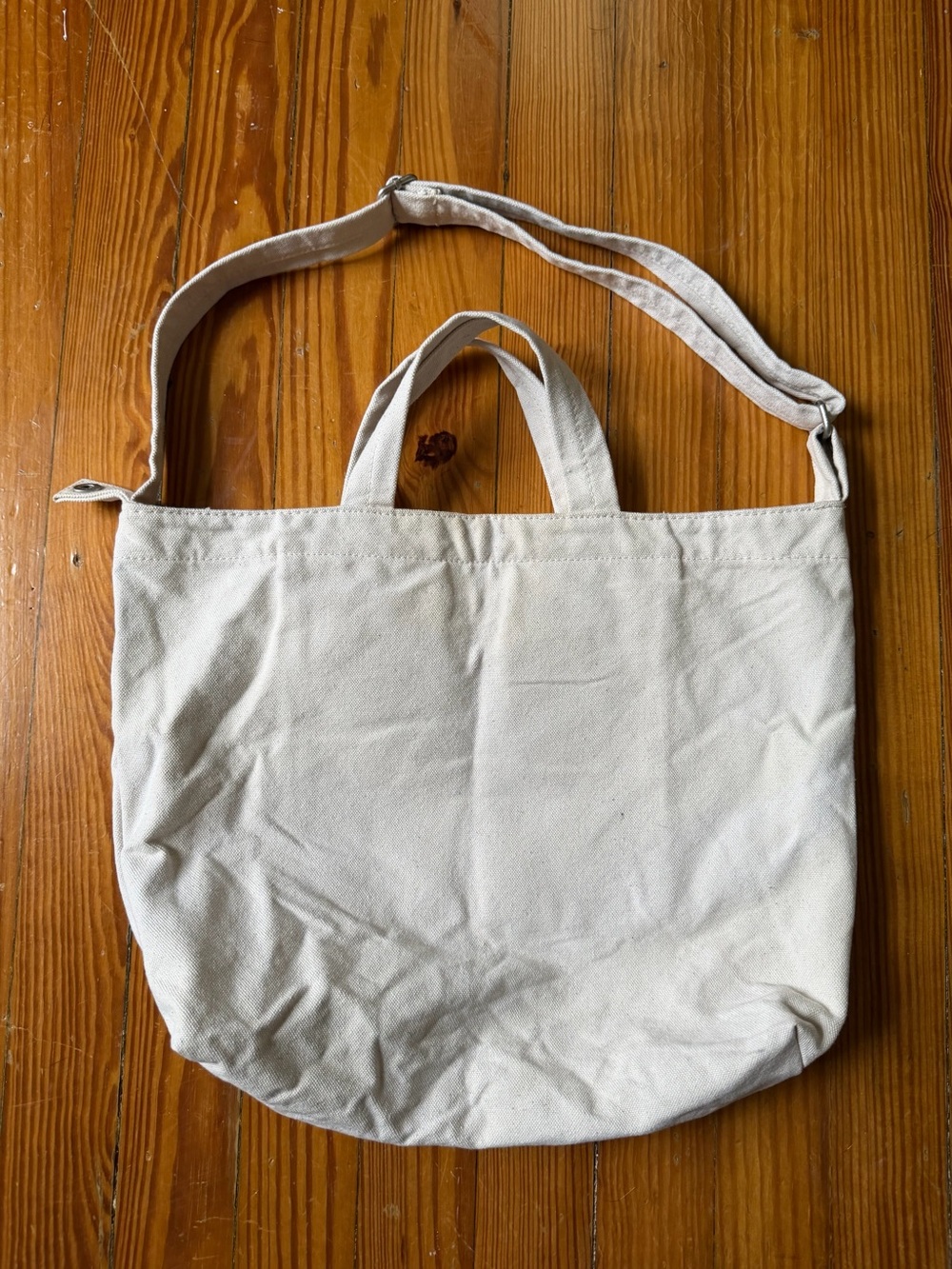 BAGGU Embroidered Jessica Williams Horizontal Duck Bag - Picture 2 of 7
